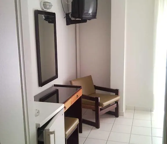 Ξενοδοχείο Plaza 2*